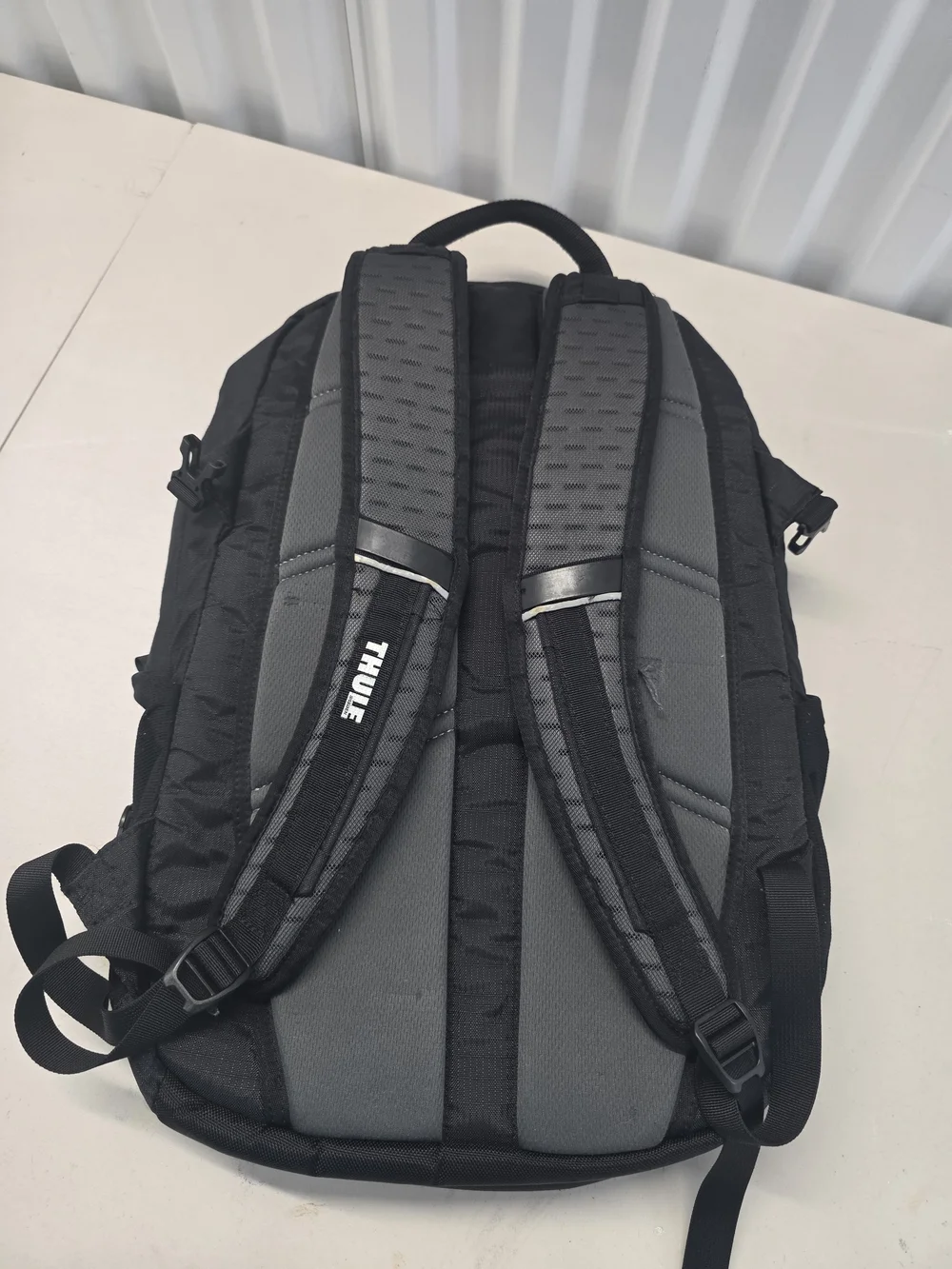Thule EnRoute Strut 19L Daypack Black Backpack
